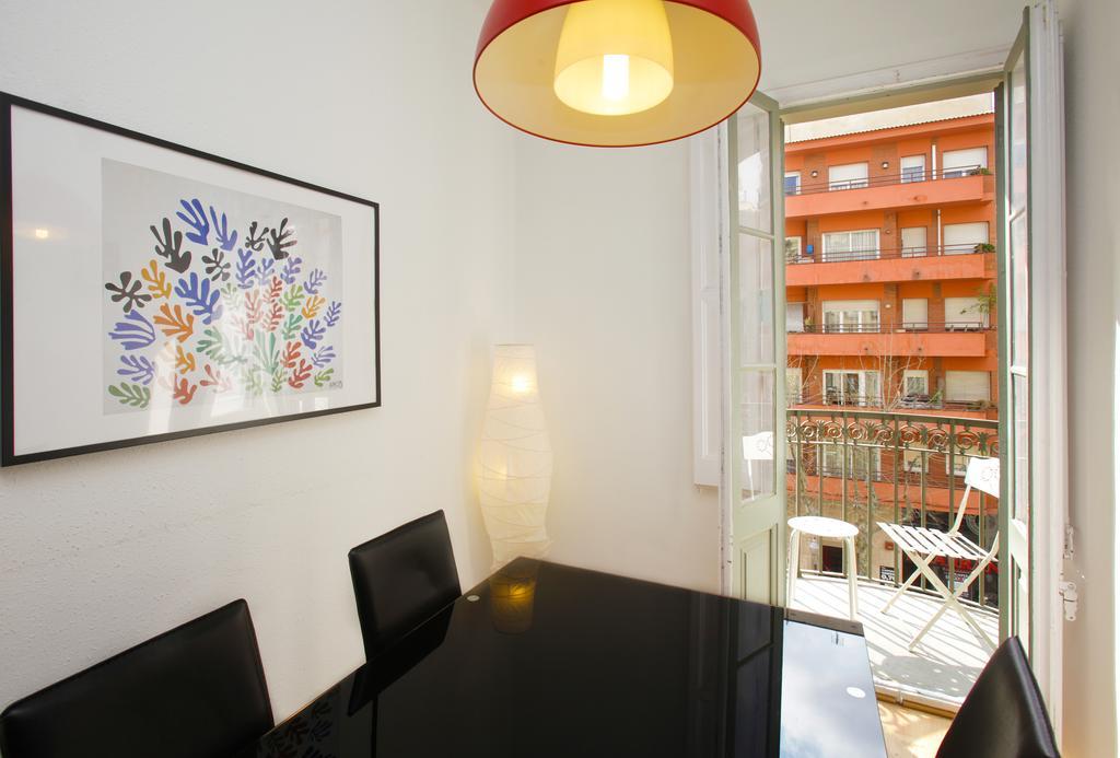 Gaudi Sagrada Familia Apartment Barcelona Ngoại thất bức ảnh